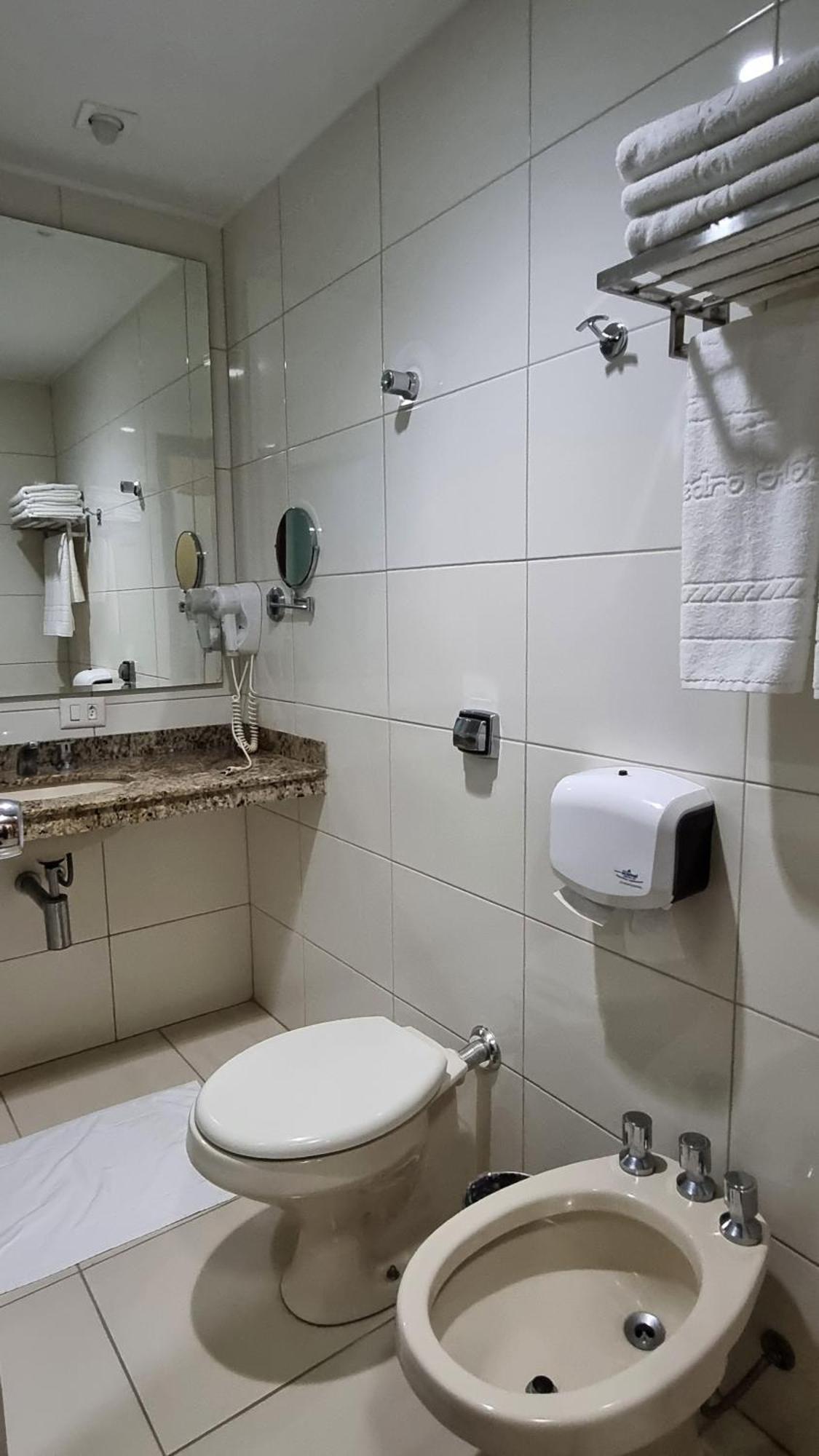 Cedro Hotel Лондрина Екстериор снимка