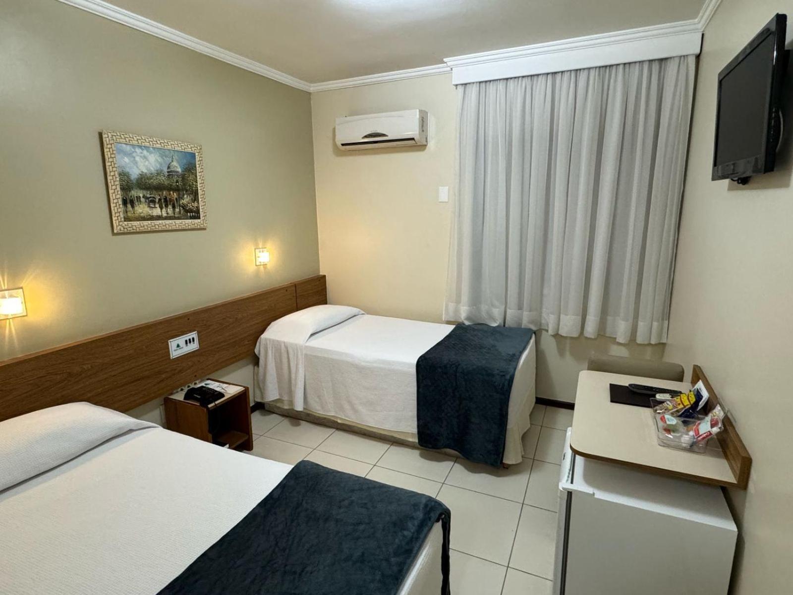 Cedro Hotel Лондрина Екстериор снимка